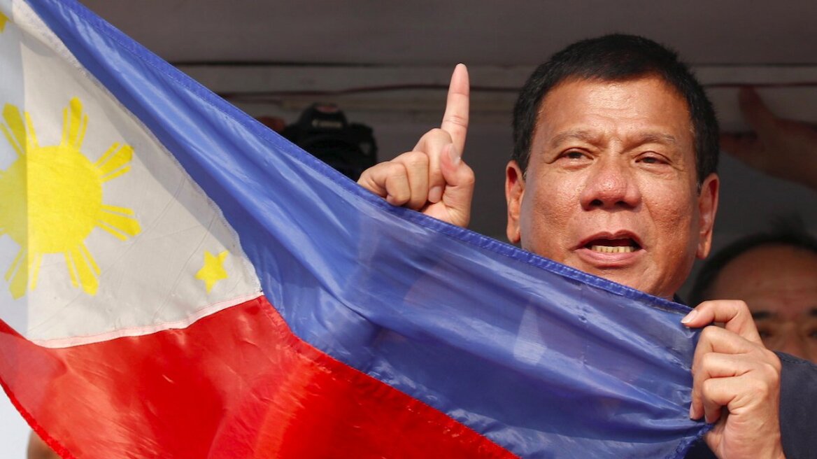 «Μπράβο» λένε στον πρόεδρο Ντουτέρτε τρεις στους τέσσερις Φιλιππινέζους!